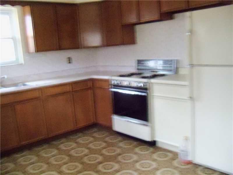1 Lar Rita Lane McKees Rocks, PA 15136 - Photo 6 of 14 Kitchen.