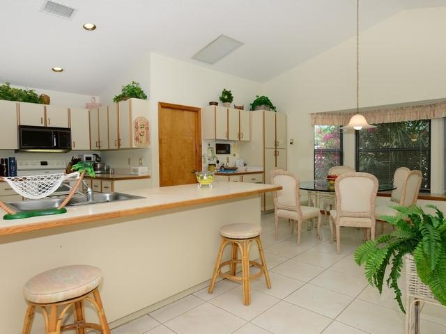 18809 Falcon Way Jupiter, FL 33458 - Photo 7 of 15 Kitchen