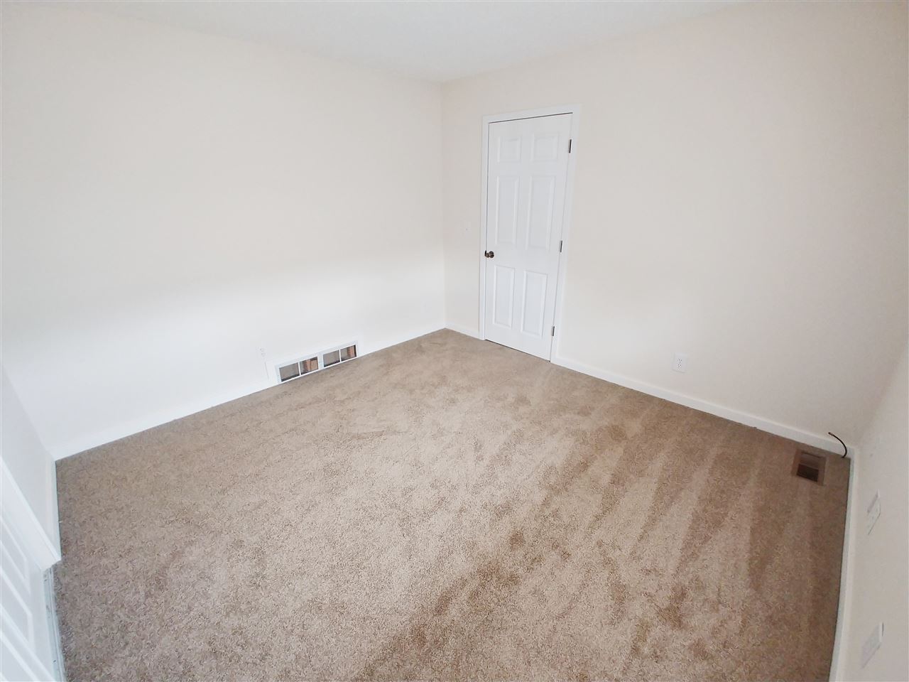 2243 East Freeland Road Midland, MI 48640 - Photo 18 of 34
