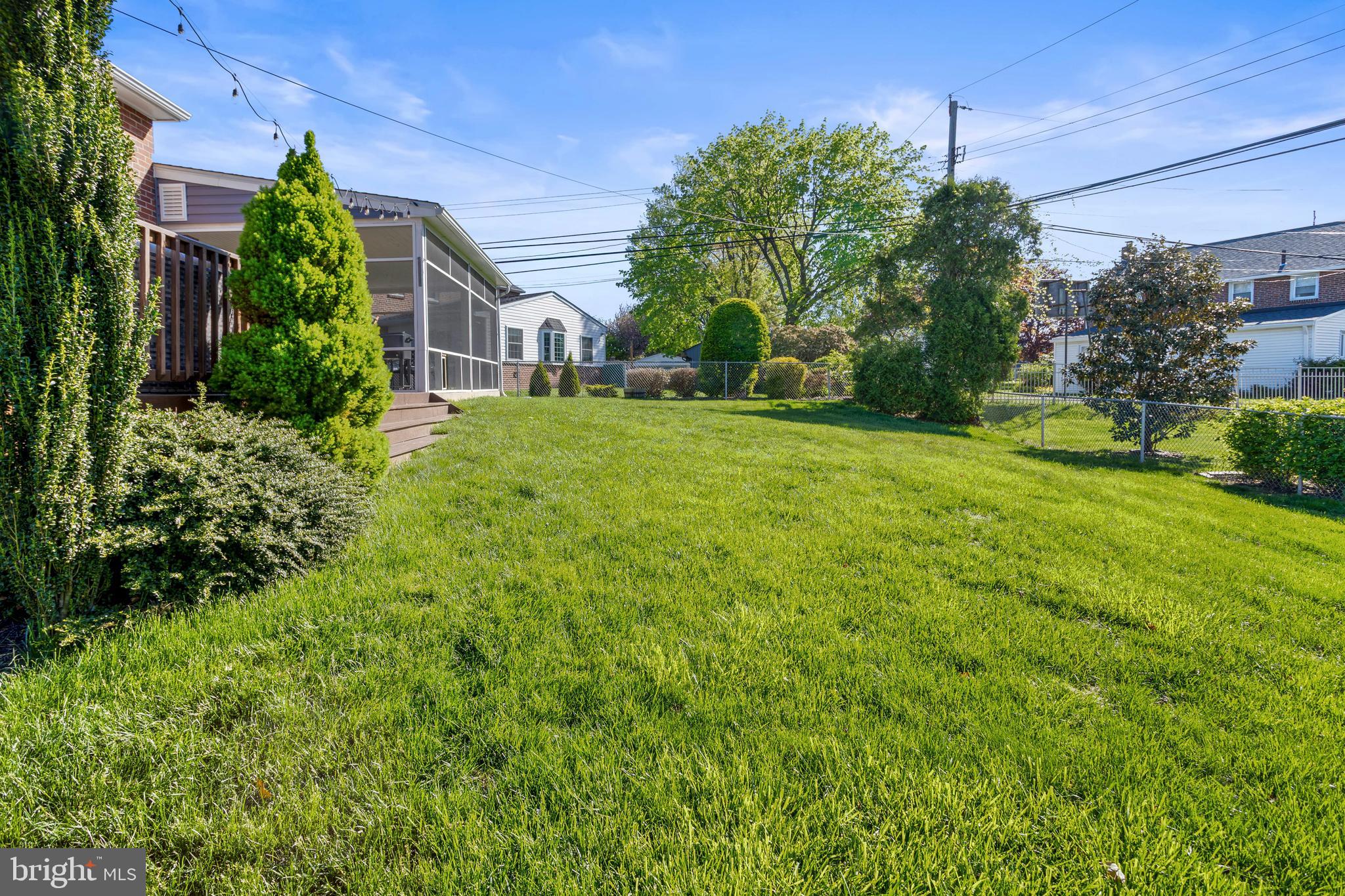 105 Longview Drive Springfield, PA 19064 - Photo 33 of 33 a front view of a house with garden