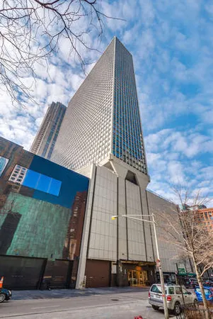 $3,000 | 111 East Chestnut Street, Unit 22H, Chicago, IL 60611