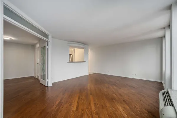 $3,000 | 111 East Chestnut Street, Unit 22H, Chicago, IL 60611