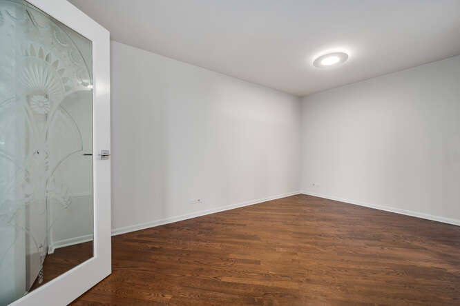 111 East Chestnut Street, Unit 22H Chicago, IL 60611 - Photo 9 of 27 a view of empty room