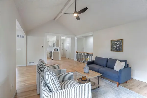 $359,900 | 203 Northeast Crescent Street, Lee's Summit, MO 64086