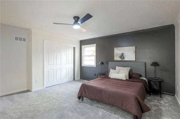 $359,900 | 203 Northeast Crescent Street, Lee's Summit, MO 64086