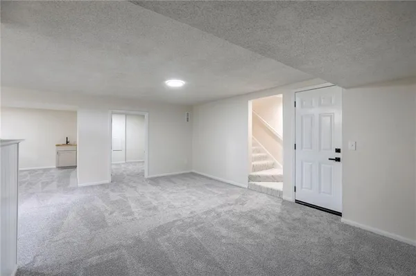 $359,900 | 203 Northeast Crescent Street, Lee's Summit, MO 64086