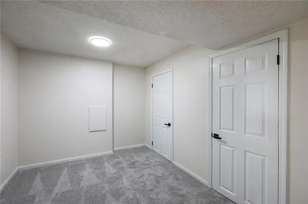 $359,900 | 203 Northeast Crescent Street, Lee's Summit, MO 64086