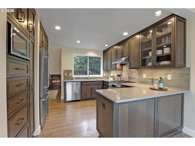 $739,000 | 7635 South Hood Avenue, Portland, OR 97219