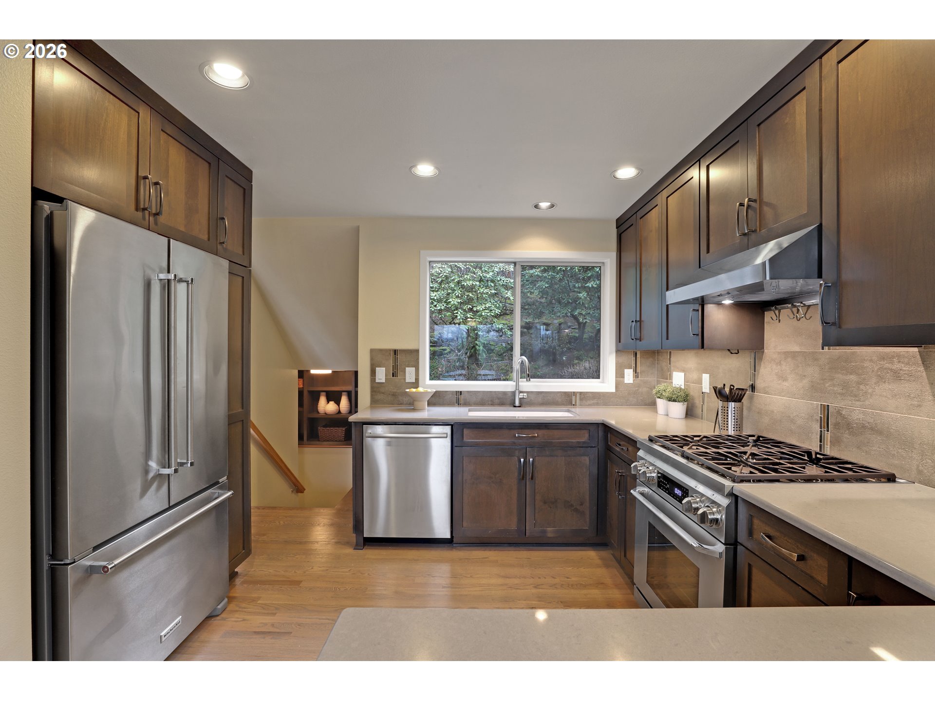 7635 South Hood Avenue Portland, OR 97219 - Photo 12 of 30