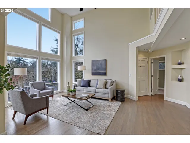 $739,000 | 7635 South Hood Avenue, Portland, OR 97219