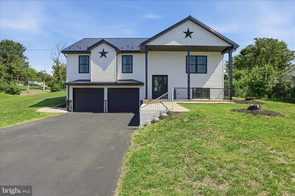 $450,000 | 15 Canterbury Drive, Chambersburg, PA 17201