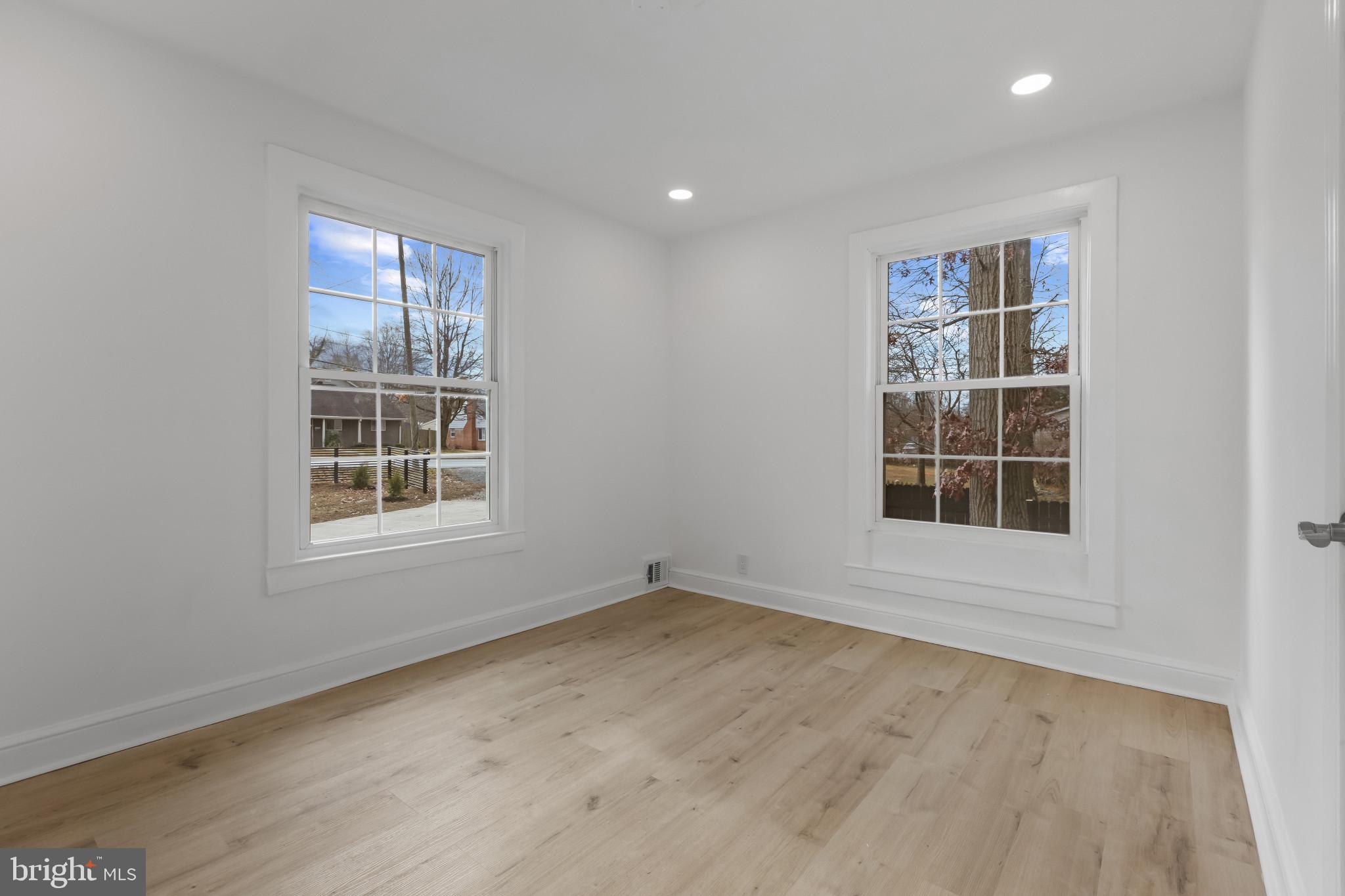 3284 Annandale Road Falls Church, VA 22042 - Photo 19 of 51