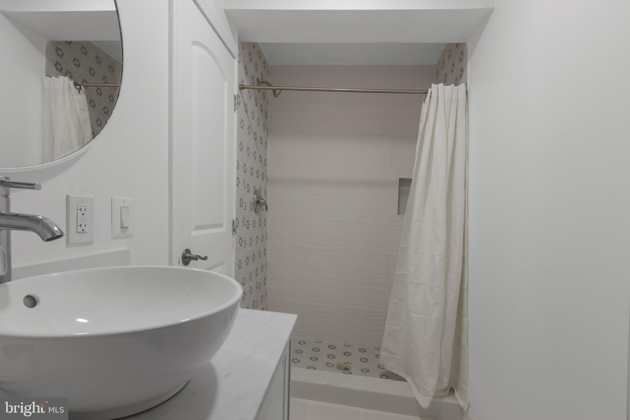 3284 Annandale Road Falls Church, VA 22042 - Photo 32 of 42