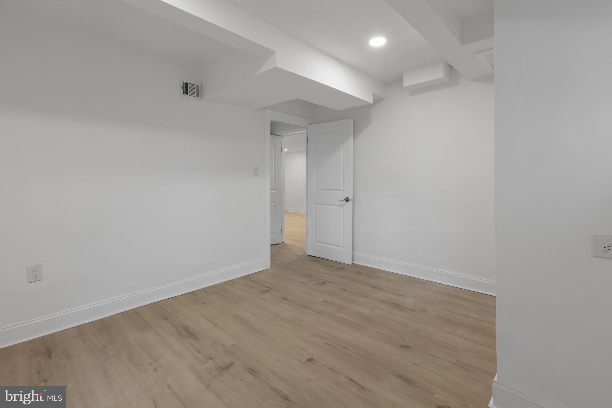 3284 Annandale Road Falls Church, VA 22042 - Photo 40 of 51
