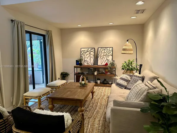 $4,400 | 2089 Augusta, Weston, FL 33326