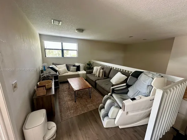 $4,400 | 2089 Augusta, Weston, FL 33326