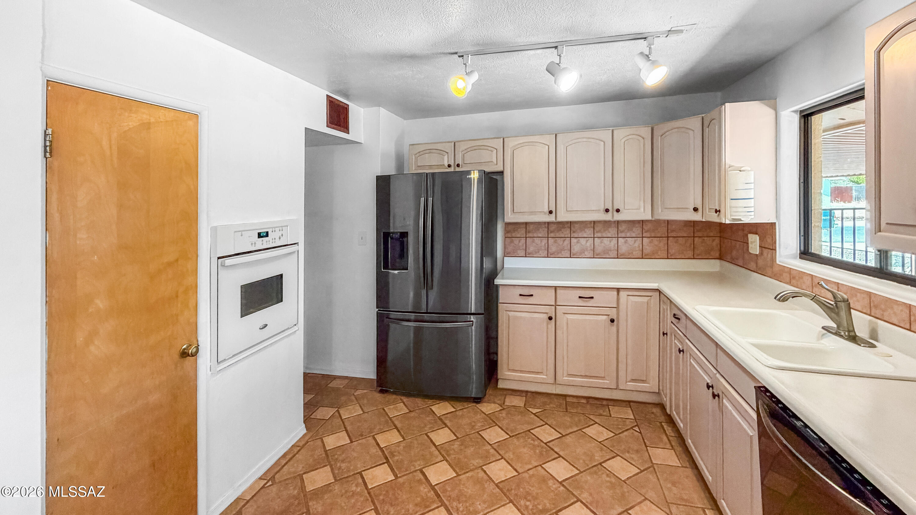 355 Hartford Road Kearny, AZ 85137 - Photo 7 of 21