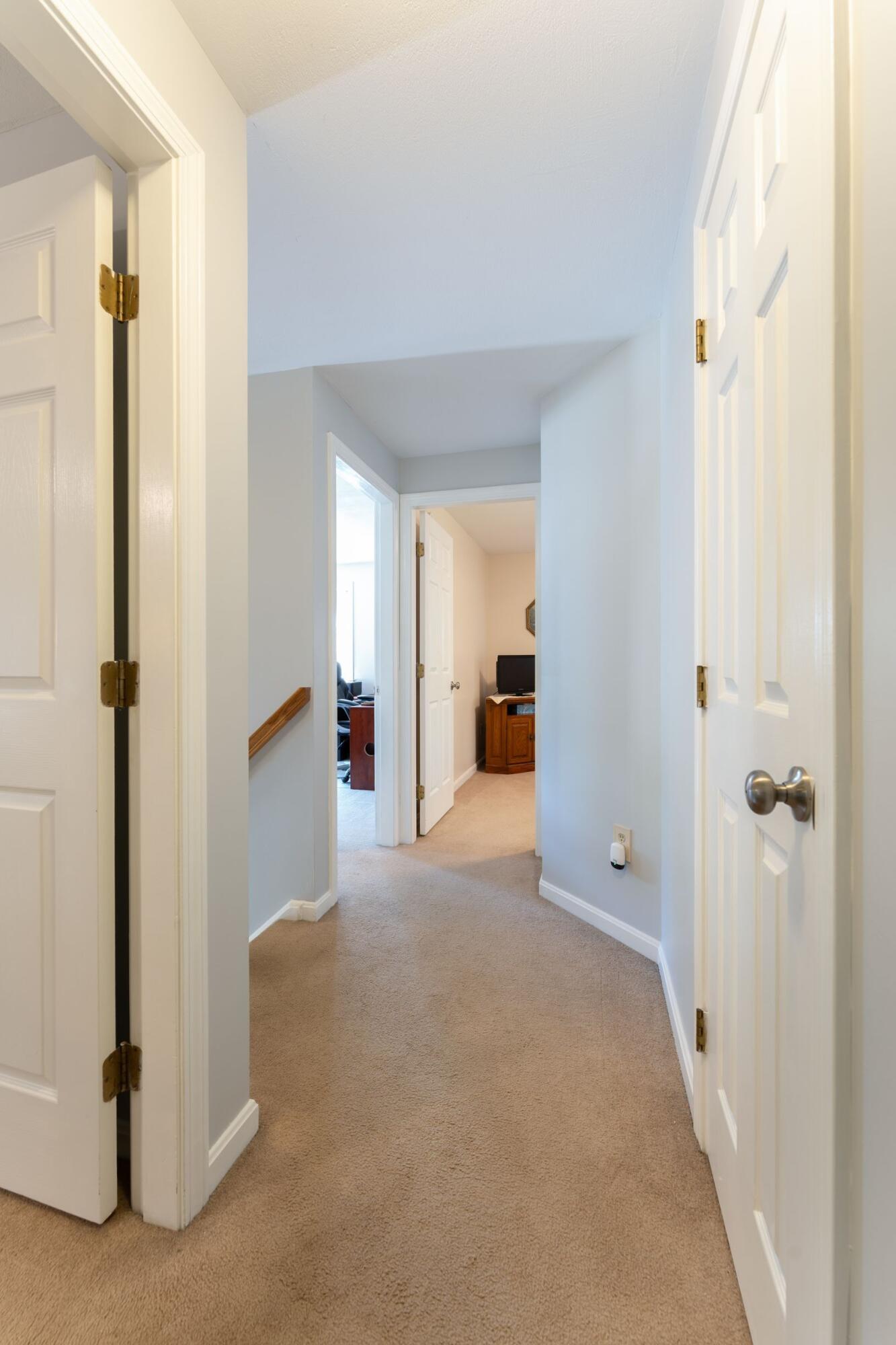 625 Old Portland Road Brunswick, ME 04011 - Photo 18 of 35 625 OPR Hall up