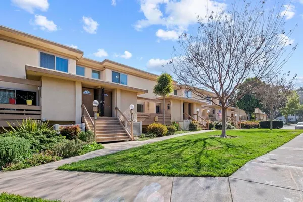 $635,000 | 2658 Worden Street, Unit 223, San Diego, CA 92110