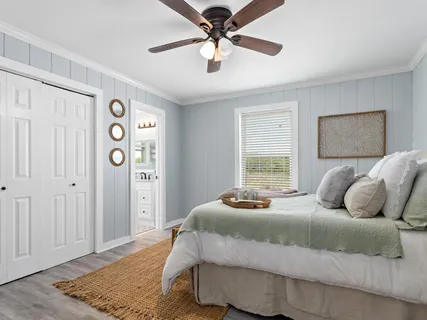 $305,000 | 2055 State Highway 87, Crystal Beach, TX 77650