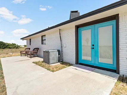 $305,000 | 2055 State Highway 87, Crystal Beach, TX 77650