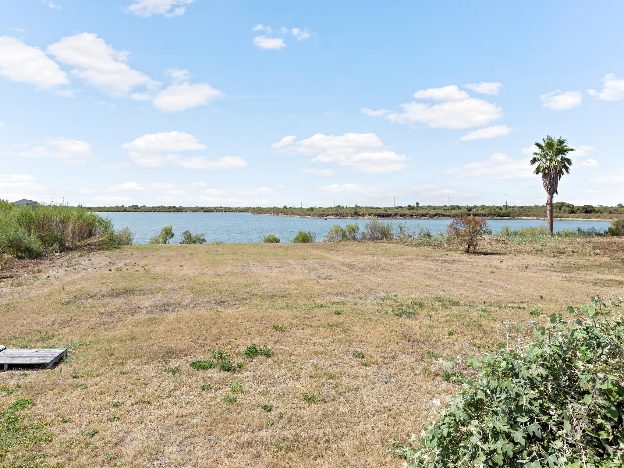 2055 State Highway 87 Crystal Beach, TX 77650 - Photo 24 of 32 a view of an ocean and beach