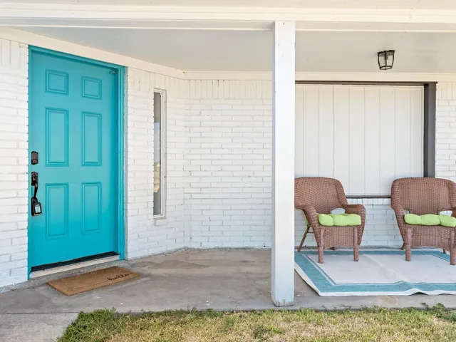 a view of an outdoor space with seating area