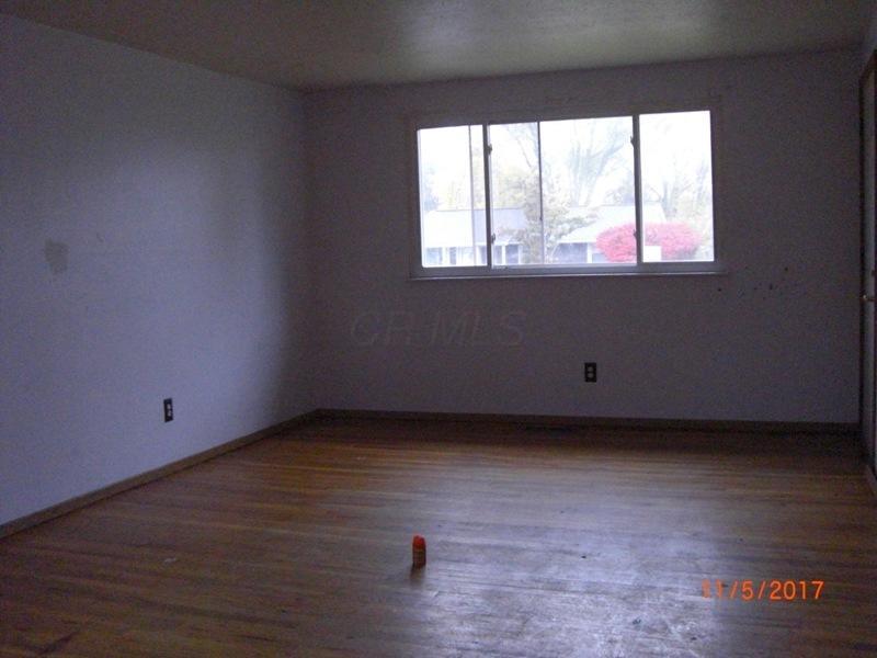 3994 Briggs Road Columbus, OH 43228 - Photo 4 of 9 Gallery Image 4