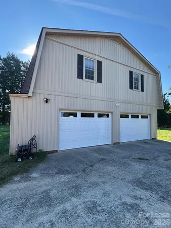 $1,700 | 3402 Edgefield Road, Greensboro, NC 27409