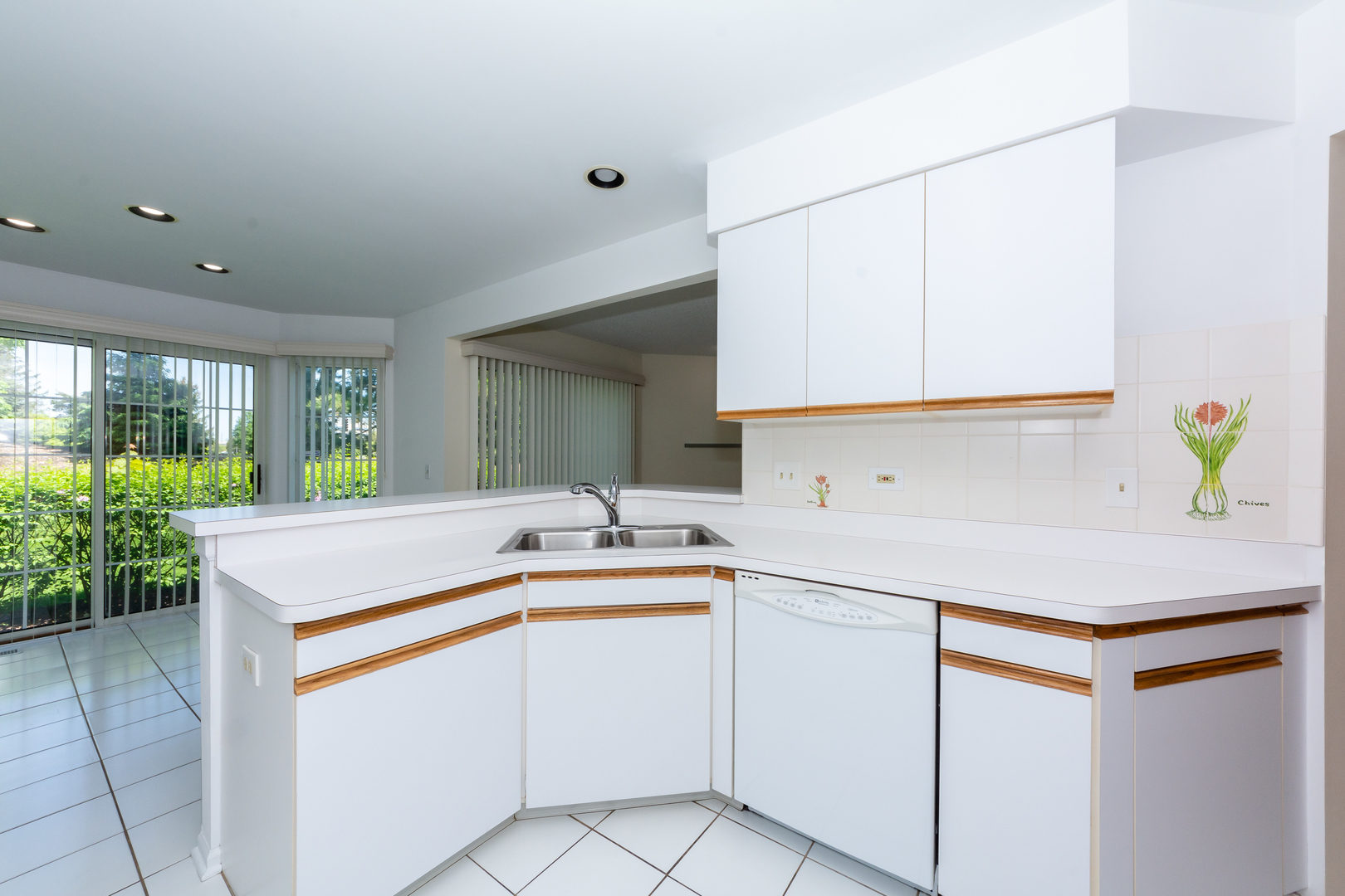 4510 Deer Trail Northbrook, IL 60062 - Photo 12 of 44 a room with sink and washer