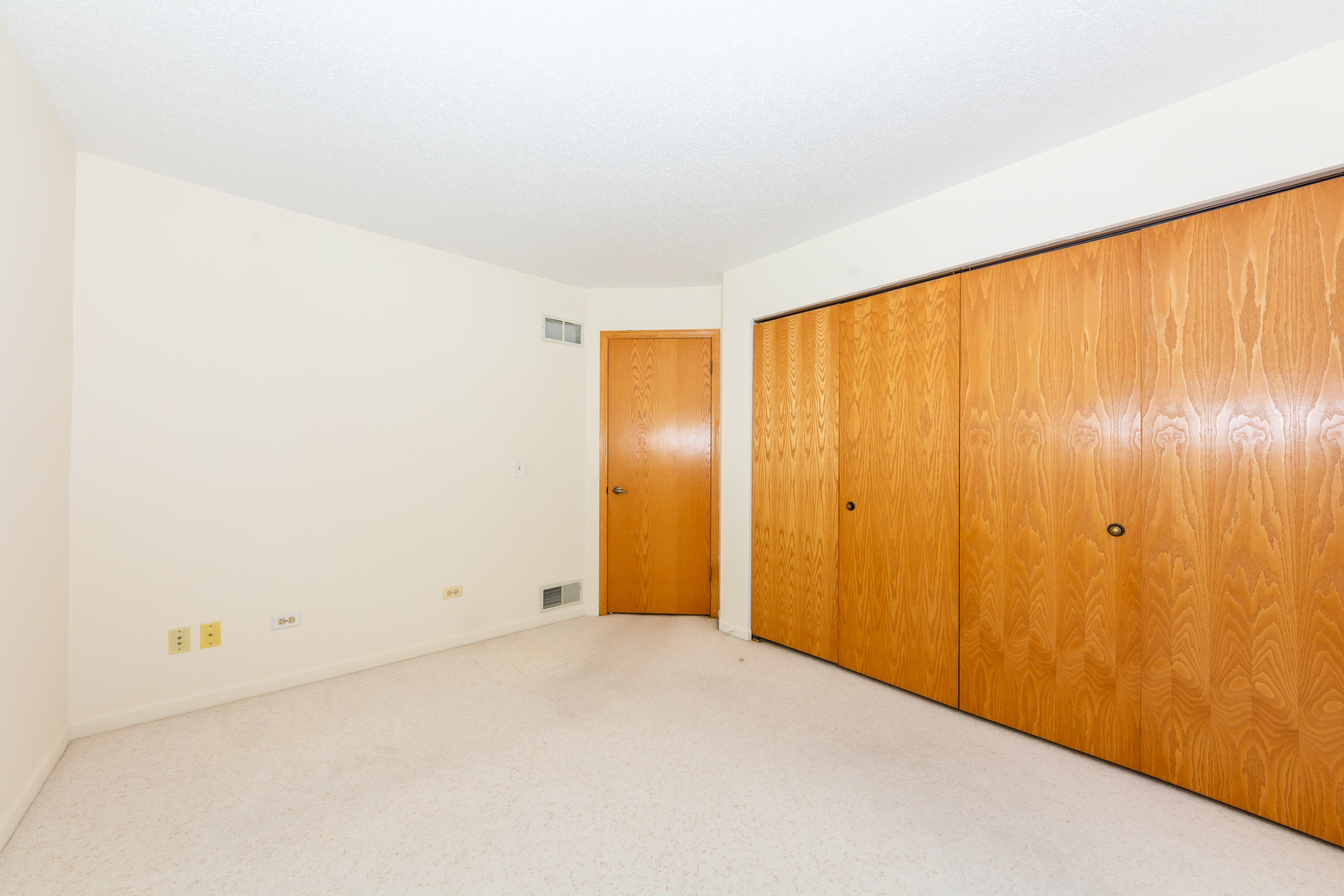 4510 Deer Trail Northbrook, IL 60062 - Photo 27 of 44 a view of an empty room