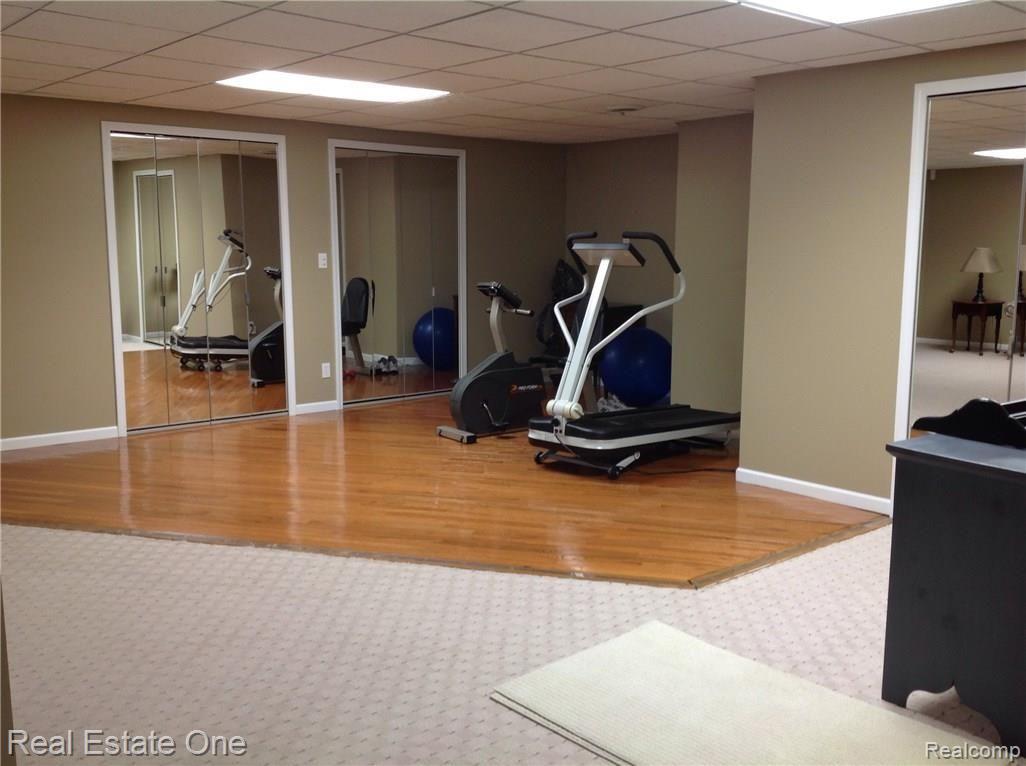 1670 Chase Drive Rochester, MI 48307 - Photo 38 of 45 image.jpg