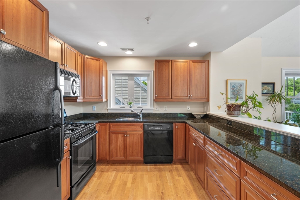 6 Essex Road, Unit 15 Ipswich, MA 01938 - Photo 17 of 40