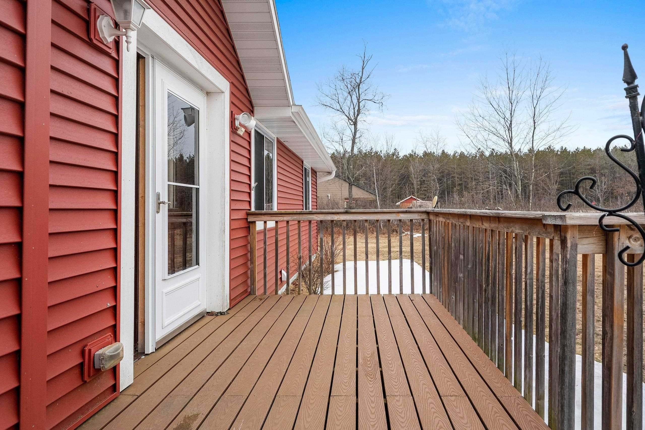 W13671 Merlin Lane Crivitz, WI 54114 - Photo 3 of 62