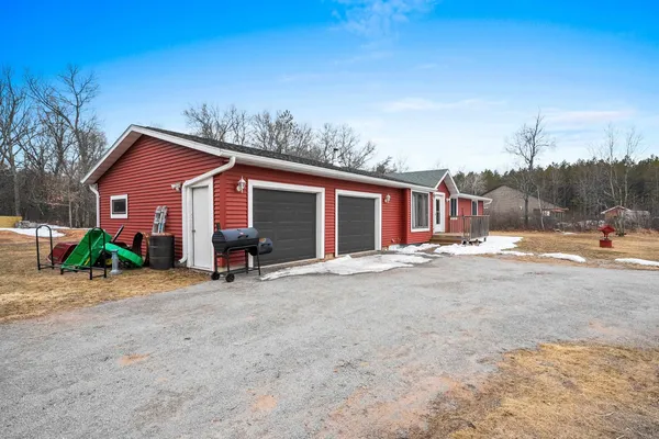 $329,900 | W13671 Merlin Lane, Crivitz, WI 54114