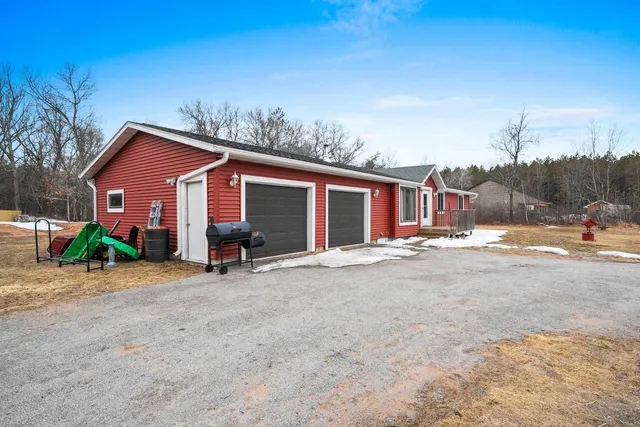 $329,900 | W13671 Merlin Lane, Crivitz, WI 54114