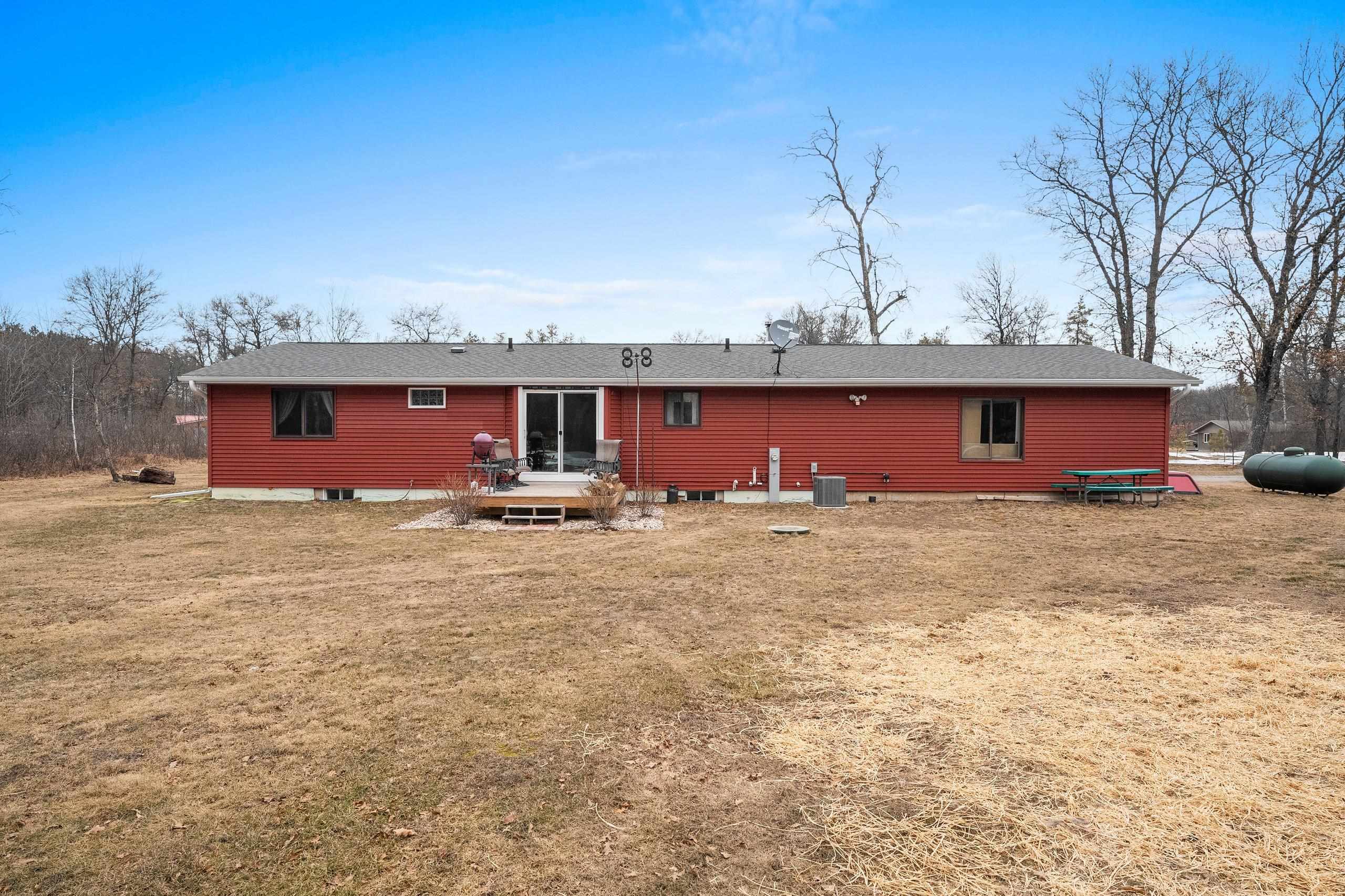 W13671 Merlin Lane Crivitz, WI 54114 - Photo 5 of 62