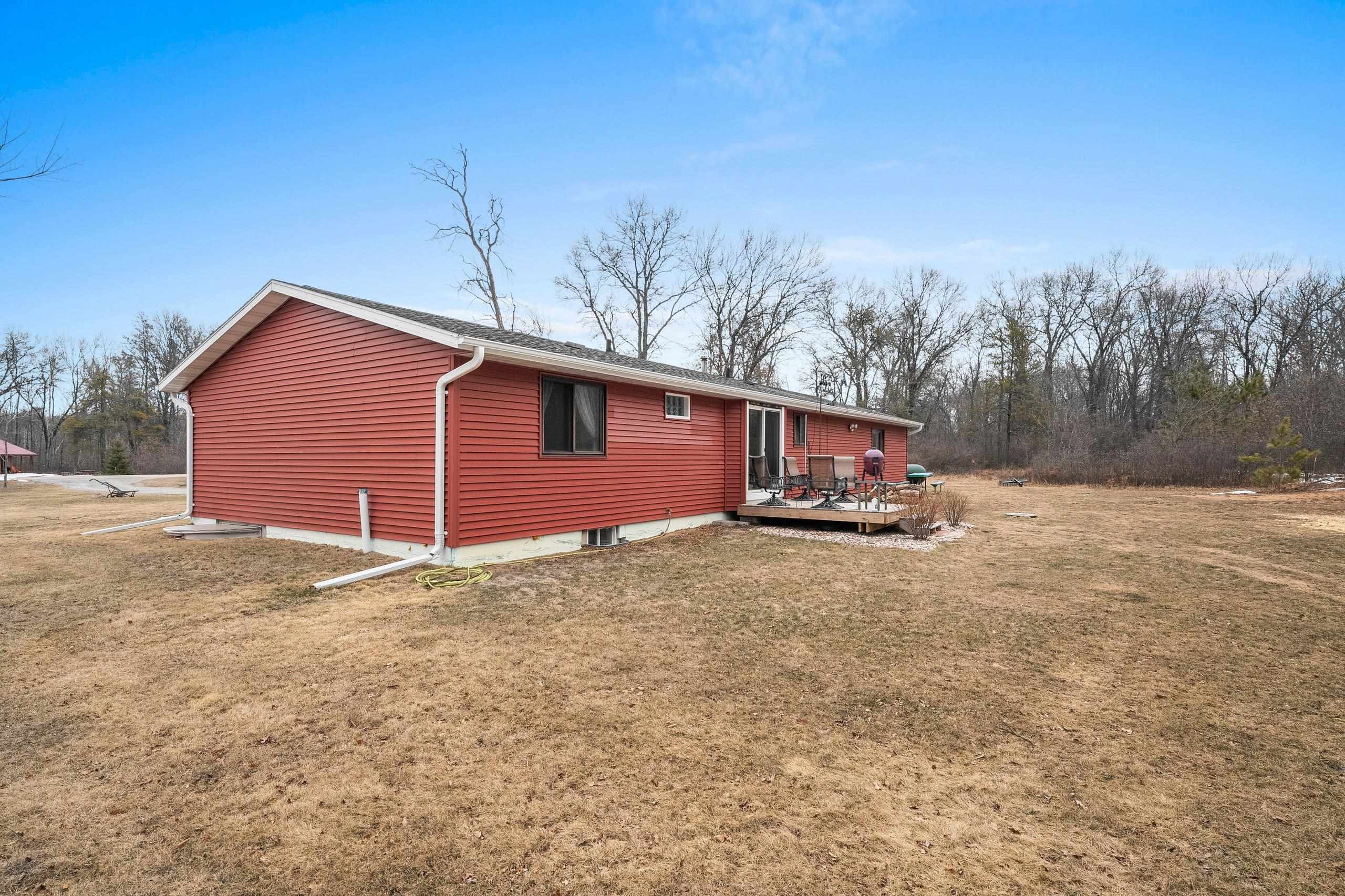 W13671 Merlin Lane Crivitz, WI 54114 - Photo 6 of 62