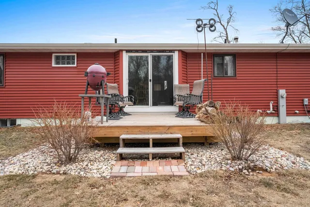 $329,900 | W13671 Merlin Lane, Crivitz, WI 54114