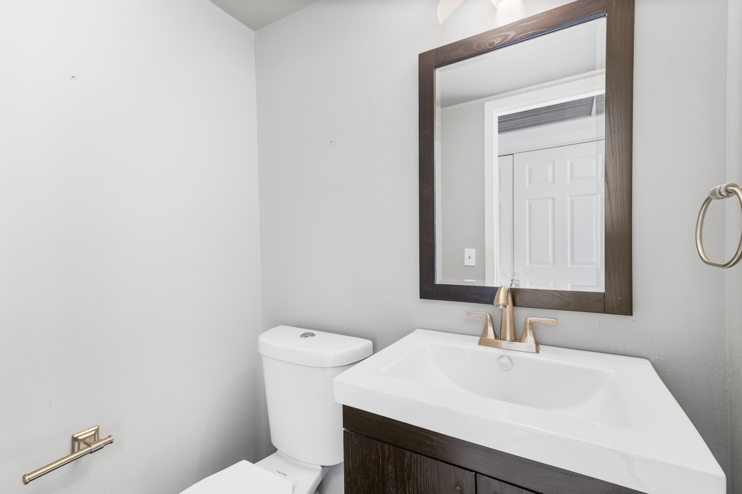 3089 Cornwall East, Unit E Boca Raton, FL 33434 - Photo 16 of 39 dsc_1336