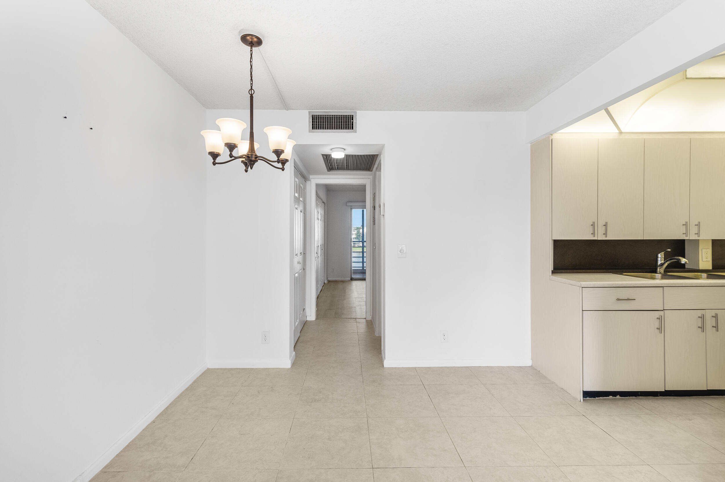 3089 Cornwall East, Unit E Boca Raton, FL 33434 - Photo 25 of 39 dsc_1377