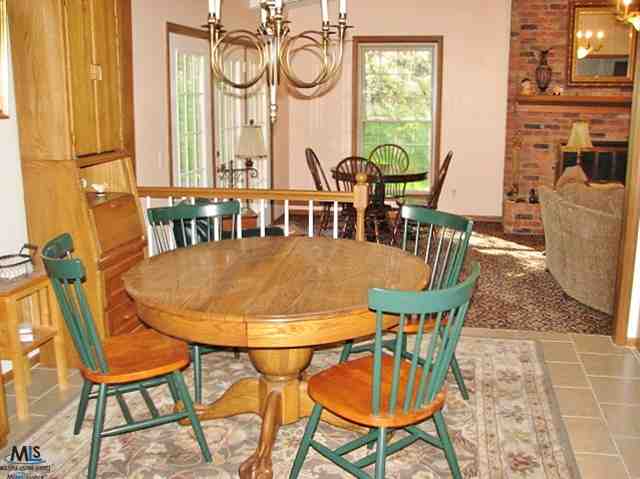 1863 Jason Circle Rochester, MI 48306 - Photo 11 of 15 31103352-10.JPG