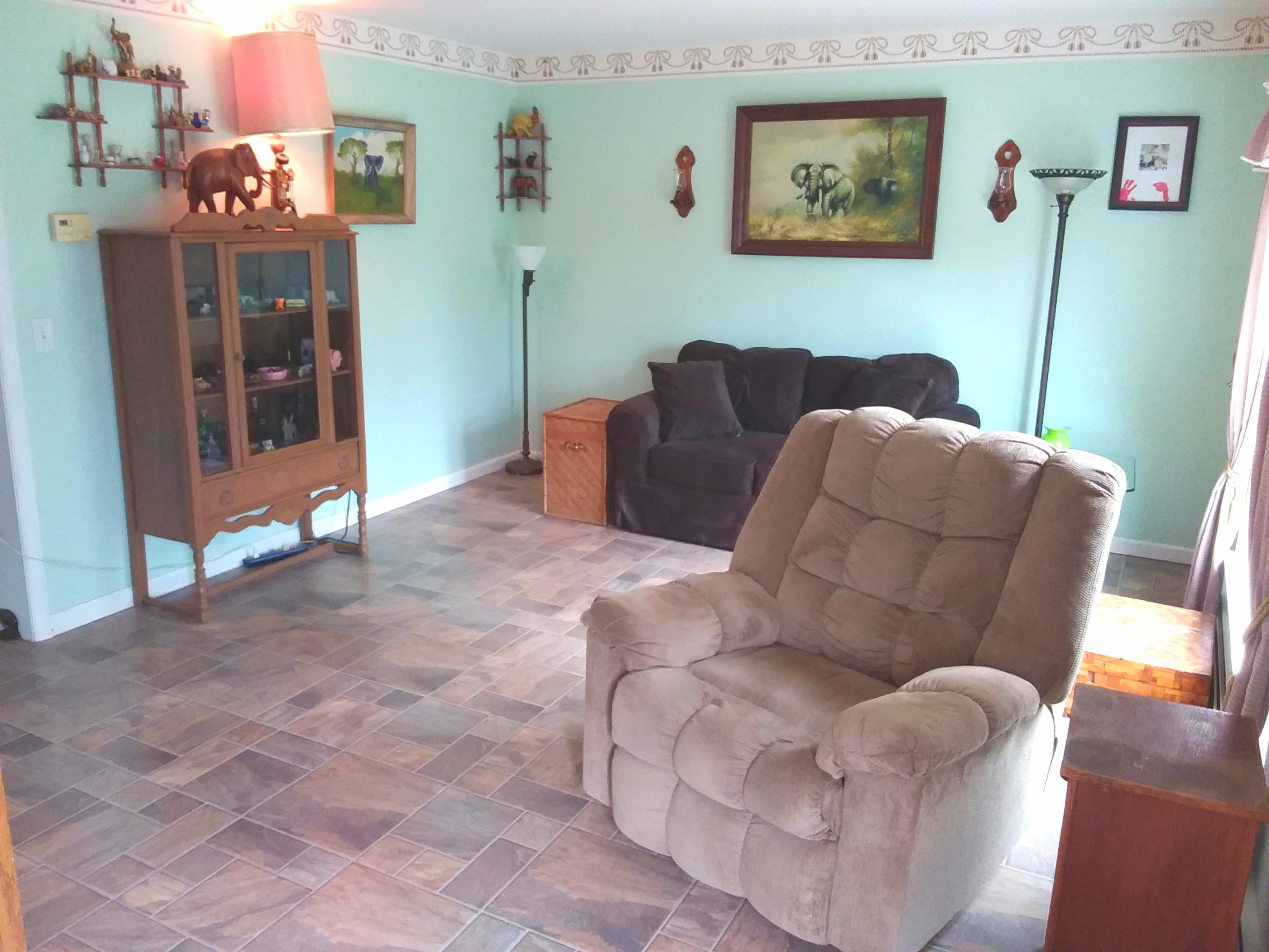 521 Reef Road Waldoboro, ME 04572 - Photo 2 of 14 Living Room