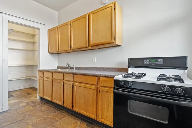 $3,300 | 5126 South Greenwood Avenue, Unit 1, Chicago, IL 60615
