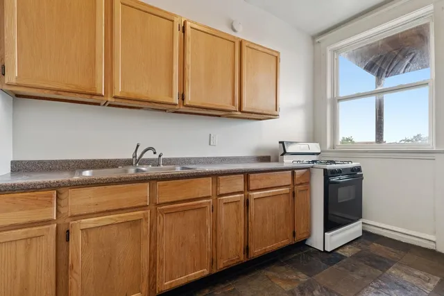 $3,300 | 5126 South Greenwood Avenue, Unit 1, Chicago, IL 60615