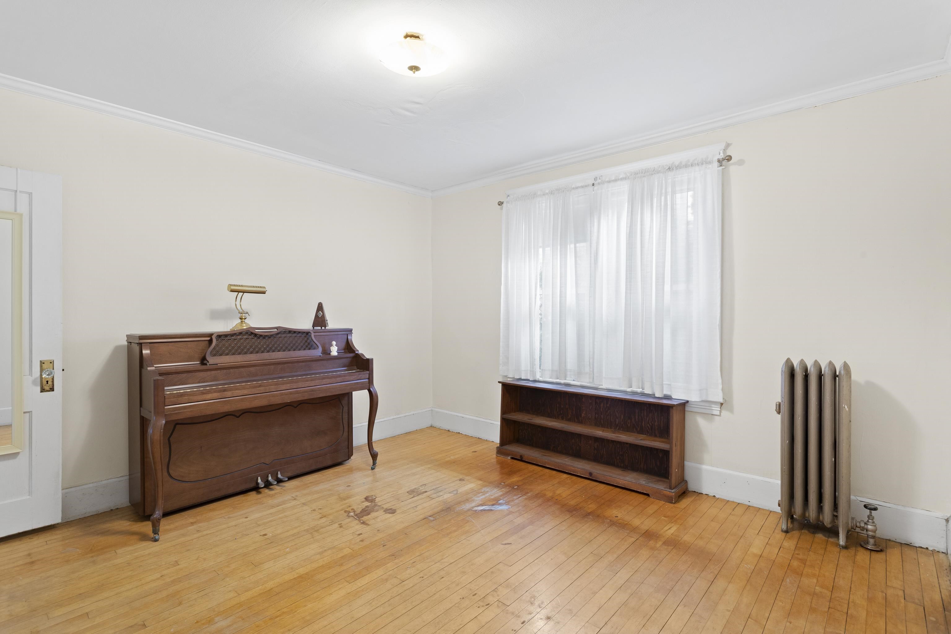 209 Ray Street Manchester, NH 03104 - Photo 17 of 35 Gallery Image 17