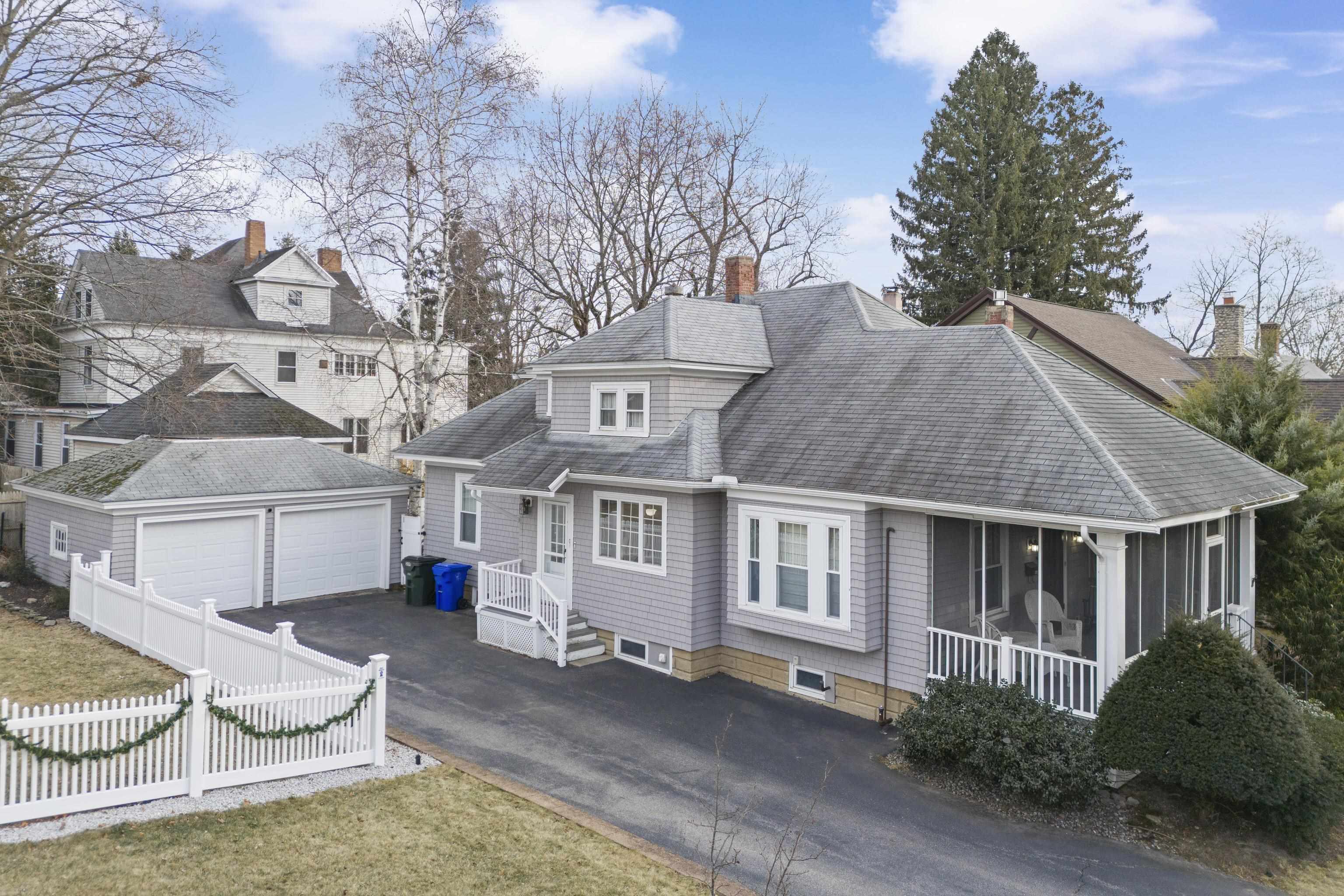 209 Ray Street Manchester, NH 03104 - Photo 2 of 35 Gallery Image 2