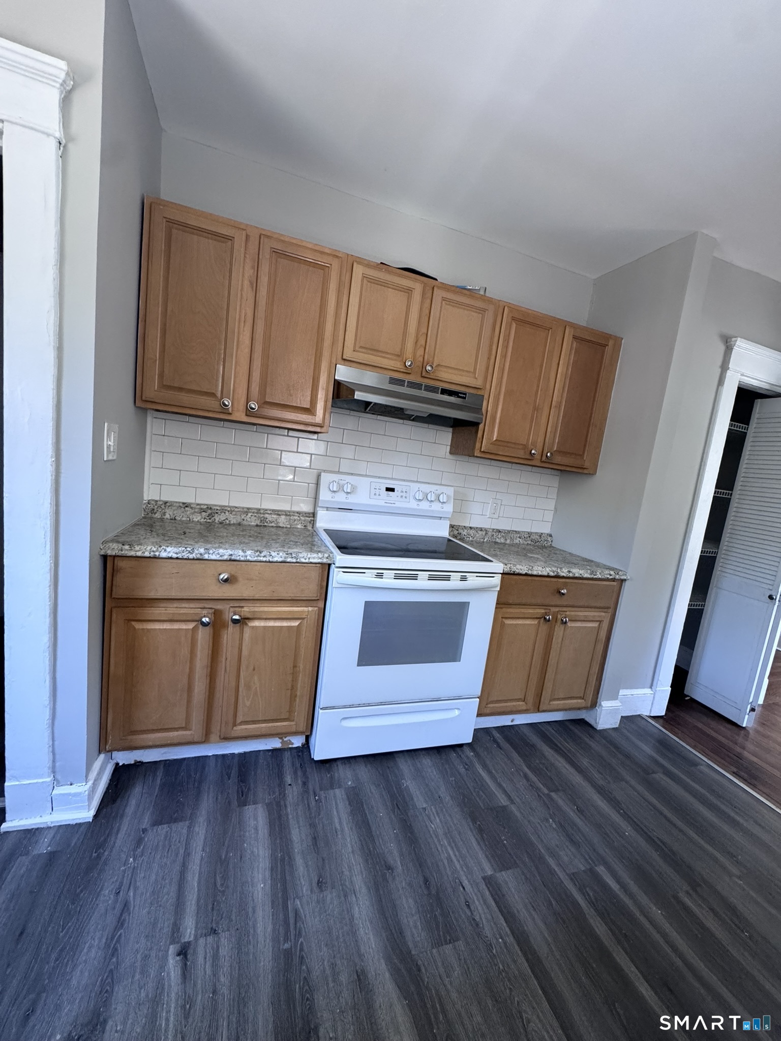 54 Forest Hills Road West Haven, CT 06516 - Photo 8 of 17