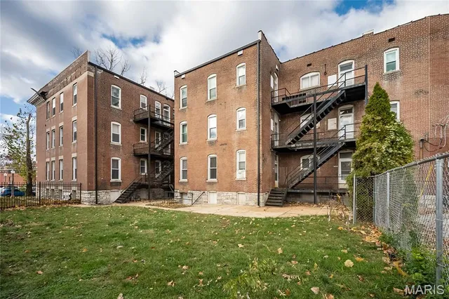 $199,900 | 4957 McPherson Avenue, Unit 57D, St. Louis, MO 63108