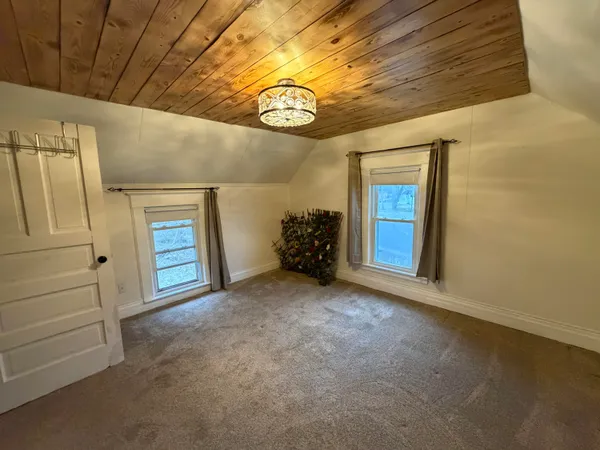 $189,900 | 169 North Kalamazoo Avenue, Vicksburg, MI 49097